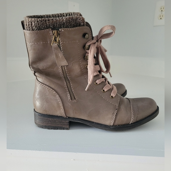 Brown/Gray Boots with Knit Cuff by Limelight Taya - Picture 5 of 7